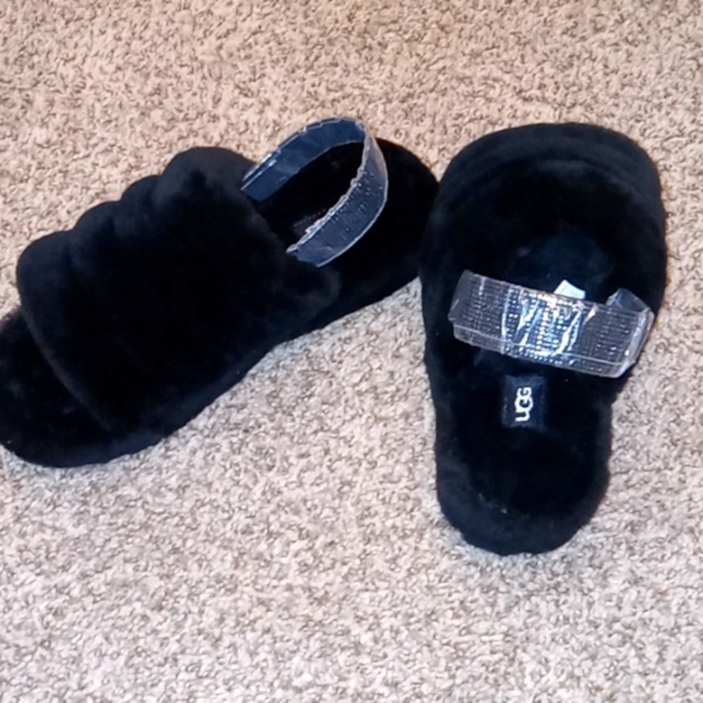 Black Ugg Slippers